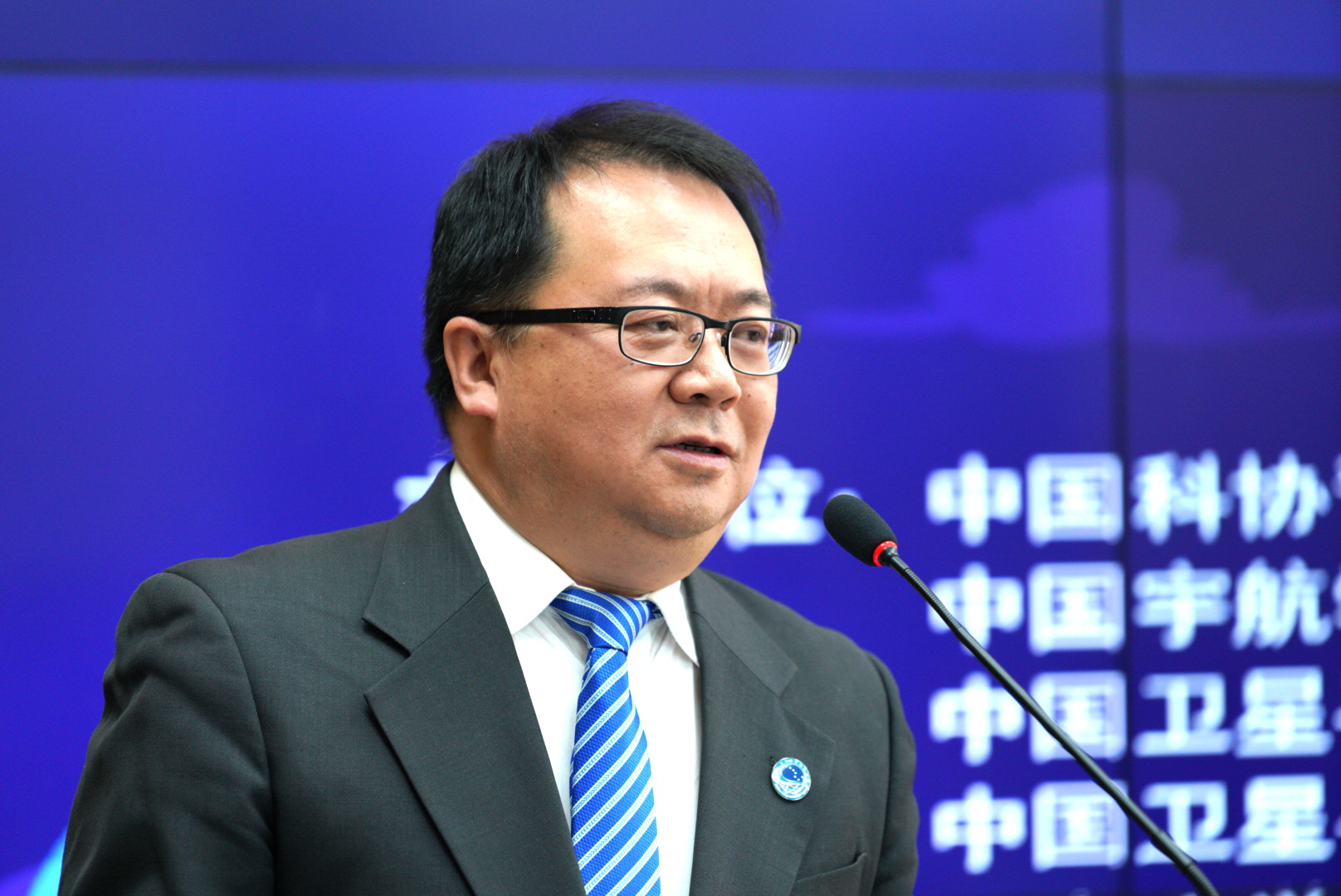 �������I(l��ng)�����롱ȫ�������꺽�쌍�`��ӆ��Ӄxʽ�e��